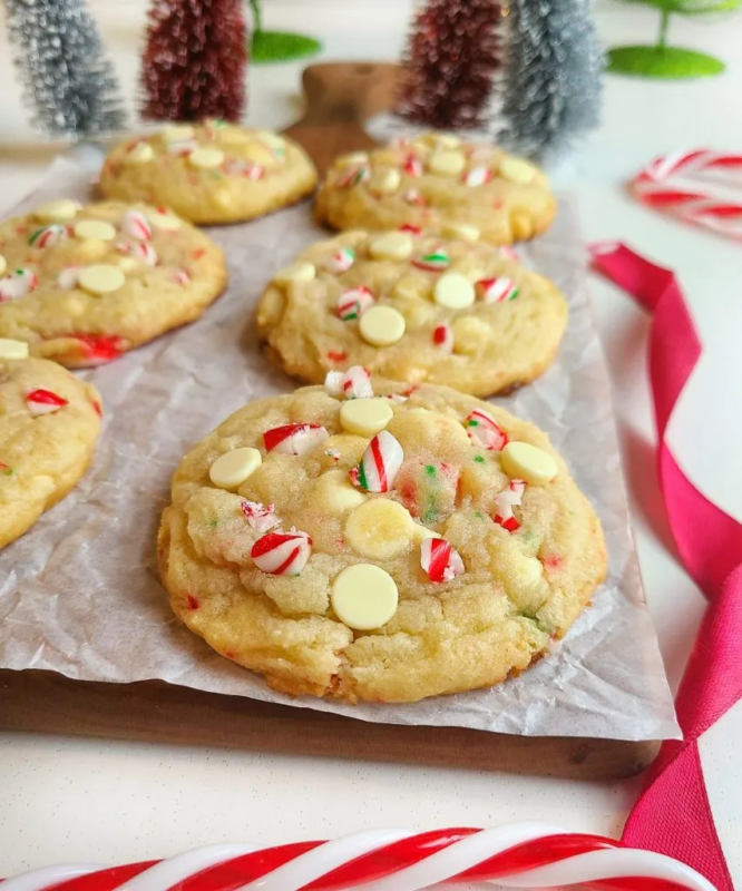 White Chocolate Candy Cane Cookies